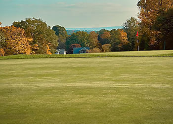Sterling Farms Golf Course in Stamford ThreeBestRated com Sterling Farms Golf Course in Stamford ThreeBestRated com