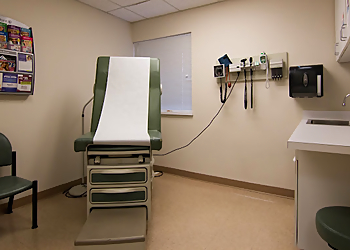 Sterling Heights Urgent Care - Sterling Heights, MI Urgent Care Clinics - Treatment Room Image