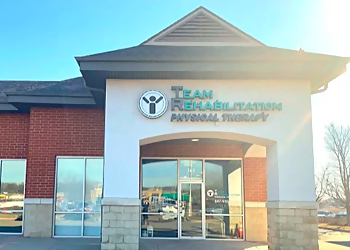 Elgin Physical Therapists Steve Baynai, PT, DPT, OCS, CIMT - TEAM REHABILITATION PHYSICAL THERAPY