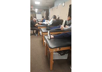 https://threebestrated.com/images/SteveLongPTMSACHIEVEPHYSICALTHERAPYANDPERFORMANCE-Plano-TX-2.jpeg