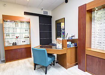 West Palm Beach Pediatric Optometrists Steve T. Bussa, OD - PREMIER EYE CENTER