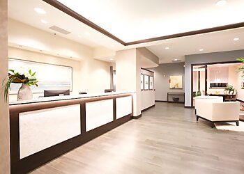 Grand Rapids Plastic Surgeon Steven L. Ringler, MD, FACS - CENTER FOR AESTHETICS AND PLASTIC SURGERY