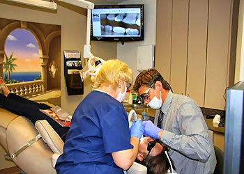 Oceanside Dentists Steven M Streelman, DDS