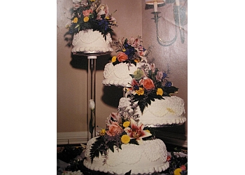 Strachn Bakery - Toledo, OH Cakes - Menu Image