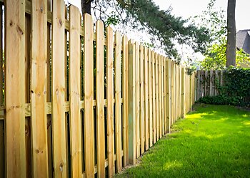 Grand Rapids Fencing Contractors Straight Line Fence
