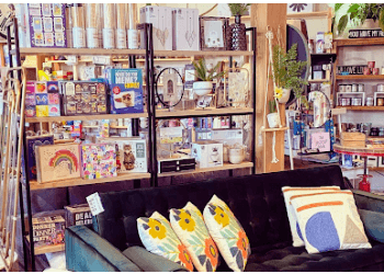 Sacramento Gift Shops Strapping Oak Park