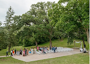 Cedar Rapids Wedding Planners Stress-Free Weddings, Inc.