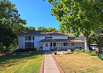 Kansas City American Restaurants Stroud's Oak Ridge Manor