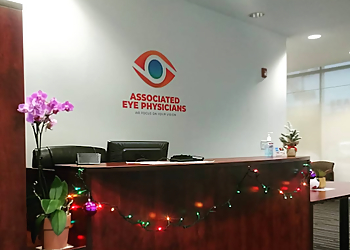 Stuart M. Lonsk, OD - ASSOCIATED EYE PHYSICIANS - Newark, NJ Pediatric Optometrists