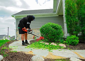 Lincoln Lawn Care Services Summit Lawns