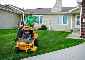 Lincoln Lawn Care Services Summit Lawns