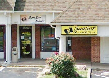 Topeka Nail Salons SunSet Nails & Spa