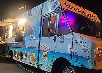 Super Chimichurry El Malecon Hollywood Food Trucks image 1