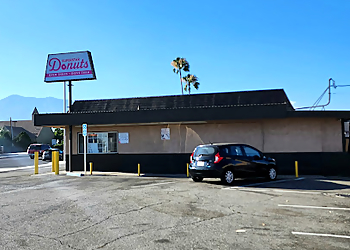 Fontana Donut Shops Super Star Donuts