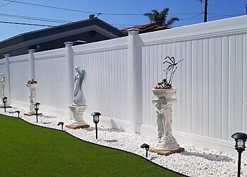 Anaheim Fencing Contractors Superior Fence, Inc.