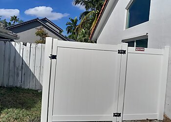 Fort Lauderdale Fencing Contractors Superior Fence & Rail