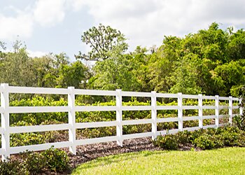 Grand Rapids Fencing Contractors Superior Fence & Rail