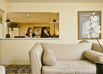 Santa Rosa Gynecologists Susan C. Logan, MD - WOMEN's OB/GYN MEDICAL GROUP