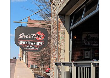 Knoxville Barbecue Restaurants Sweet P's Barbeque & Downtown Dive