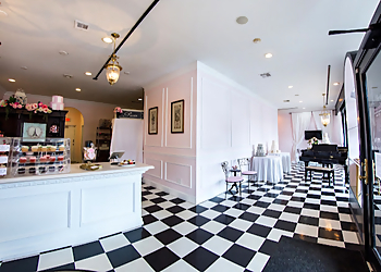 Sweetness Desserts - Waco, TX Cakes - Restaurant Interior Image