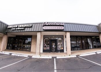Sweetness Desserts - Waco, TX Cakes - Restaurant Exterior Image