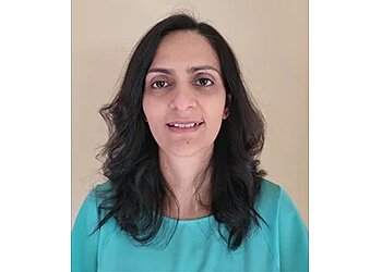 Sweta Makadia, PT - SELECT PHYSICAL THERAPY BRIDGEPORT Bridgeport Physical Therapists image 1