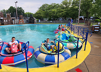 Akron Amusement Parks Swings-N-Things