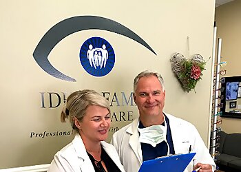 Chicago Pediatric Optometrists Sylwia D Szewczyk, OD - IDEAL FAMILY EYE CARE