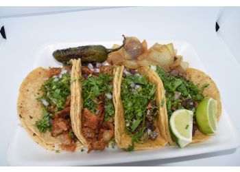 Tacos El Charrito Milwaukee Food Trucks