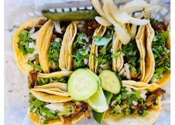 Tacos La Papa Des Moines Food Trucks