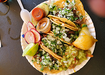 Aurora Food Trucks Tacos Y Machetes La Carpa
