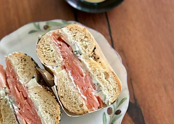 Tali’s Bagels & Schmears Honolulu Bagel Shops image 1