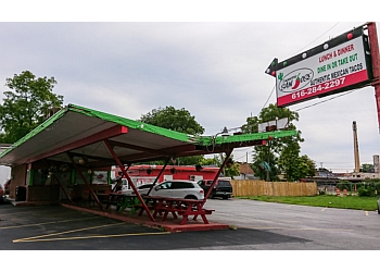 3 Best Mexican Restaurants In Grand Rapids Mi Threebestrated Taqueria San Jose