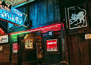 Oakland Steak Houses The Alley Piano Bar & Restaurant