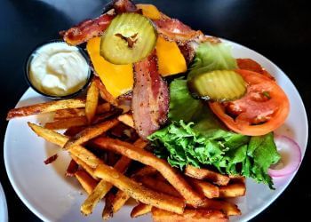 3 Best Italian Restaurants In Murfreesboro Tn Threebestrated Murfreesboro Italian Restaurant The Alley On Main