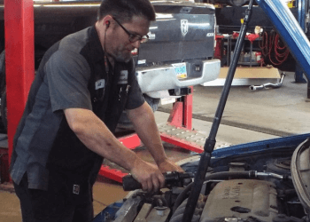 The Auto Connection - Lincoln, NE Car Repair Shops - Work Image