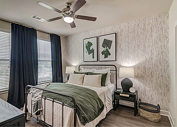 The Brackenridge The Brackenridge - San Antonio, TX Apartments For Rent - Hotel Room Image