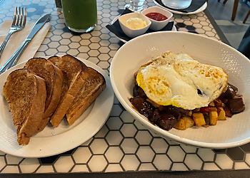 The Corner Haus - Elizabeth, NJ Cafe - Food Image