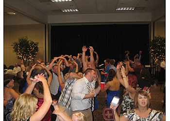 Akron Djs The DJ Crew