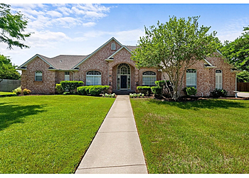 The Friends Lawn Care & Maintenance Grand Prairie Lawn Care Services image 1
