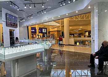 The Gold & Diamond Company - Las Vegas, NV Jewelry - Business Interior Image