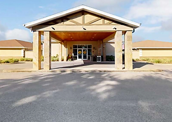 The Goldton at St. Petersburg The Goldton at St. Petersburg - St Petersburg, FL Assisted Living Facilities - Apartment Exterior Image