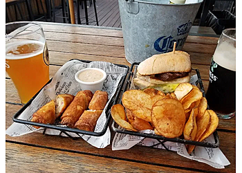 Milwaukee Pubs The Harp Irish Pub