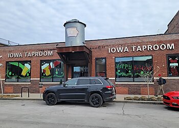 Des Moines American Restaurants The Iowa Taproom