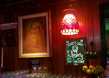 The King's Den - Salinas, CA Night Clubs - Interior Image