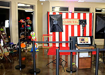 Kansas City Photo Booth Companies The Looking Glass Photo Booths