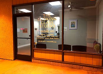 The Looking Glass Studio Of Performing Arts