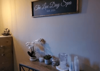  The Lux Day Spa
