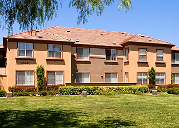 The Oaks Apartments Santa Clarita Apartments For Rent image 1