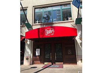 Honolulu Italian Restaurants The Old Spaghetti Factory Honolulu